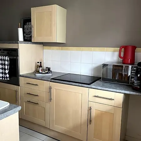 Au 96 - 4 Pers - Aux Portes De Lille - 3 Min Metro Lomme Apartment *